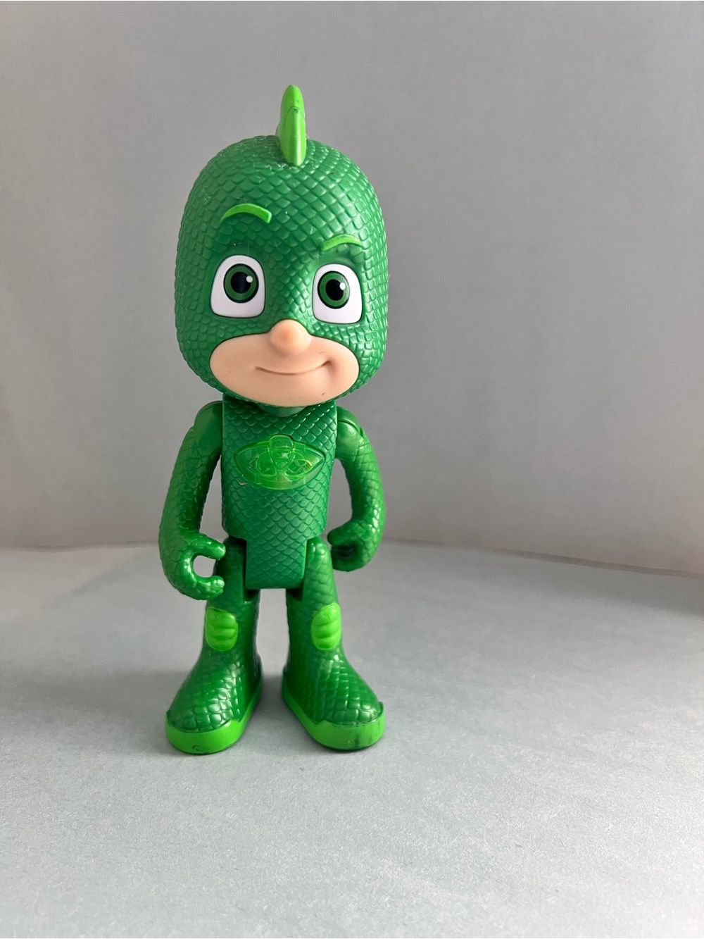 Disney PJ Masks Green GEKKO Greg 6" Talking Action Figure
